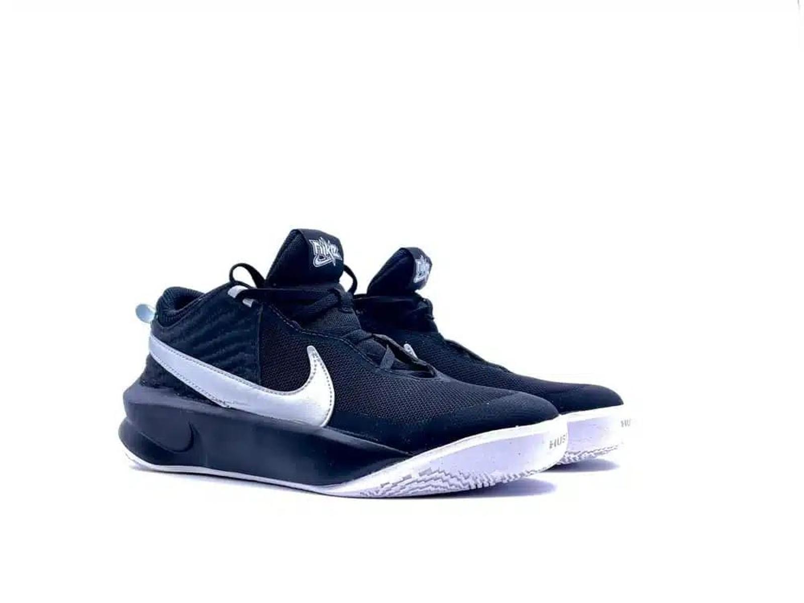 Nike Team Hustle D 10, Solid Unisex-Adulto