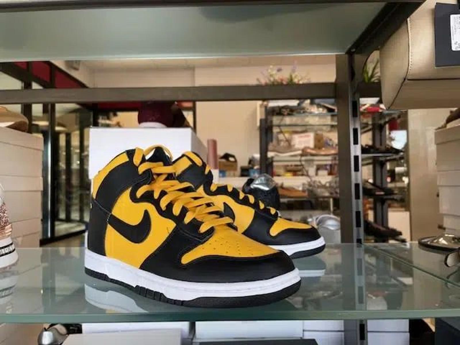 NIKE Dunk High 'Nero Bianco', Scarpe da Basket Donna