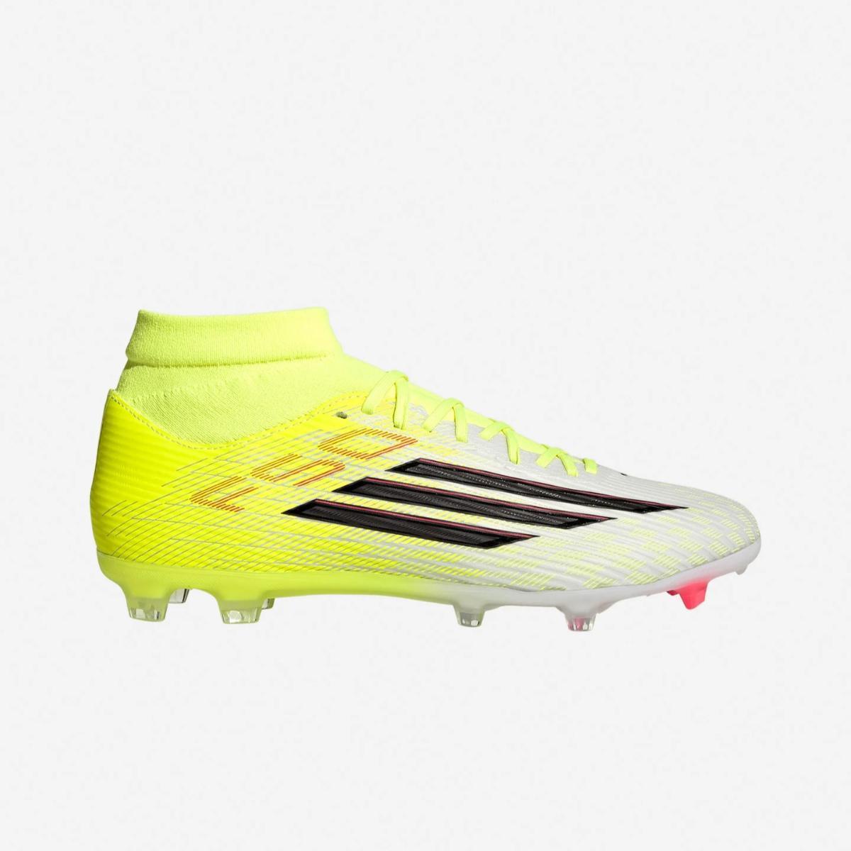 Adidas Unisex - Adulto F50 League Mid Cut Firm Ground/Multi Ground Scarpe da Calcio-Bianco/Giallo