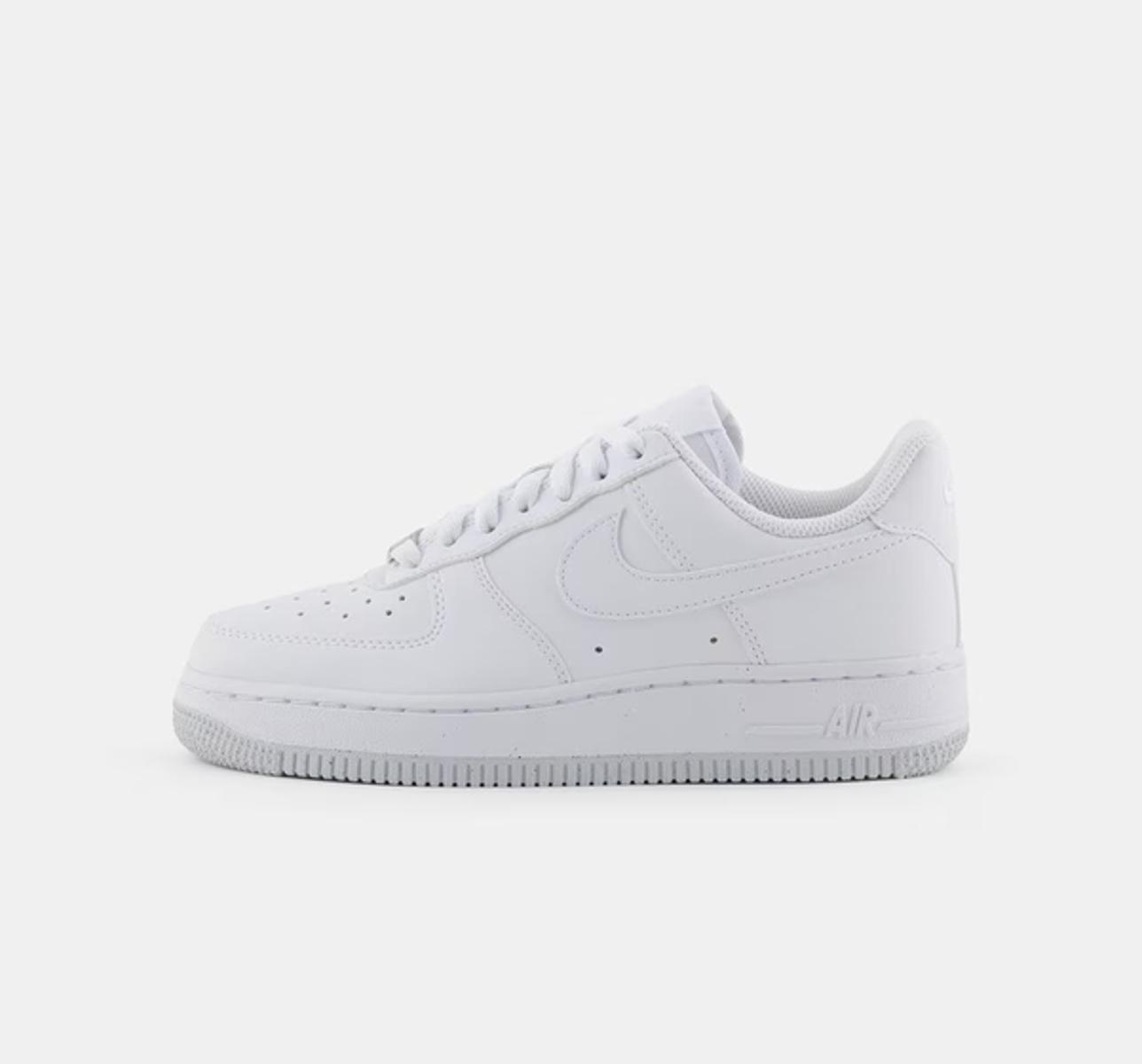 NIKE Scarpe