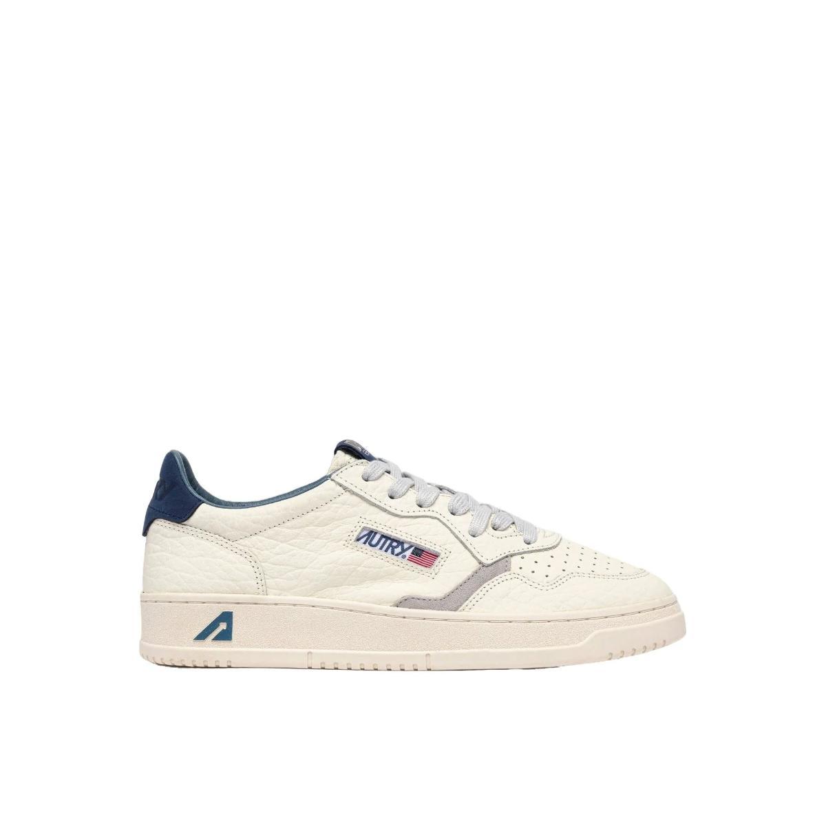 Sneakers Uomo Medalist Low in pelle martellata e dettagli blu